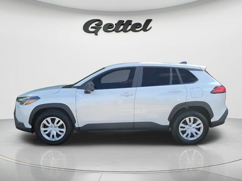 Certified 2025 Toyota Corolla Cross L FWD image 8