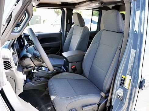 New 2025 Jeep Gladiator Willys image 22