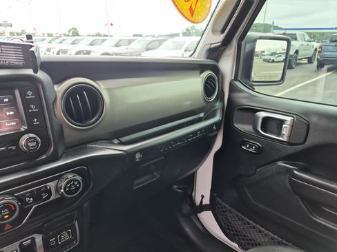 Used 2018 Jeep Wrangler Unlimited Sport S AWD/4WD image 20