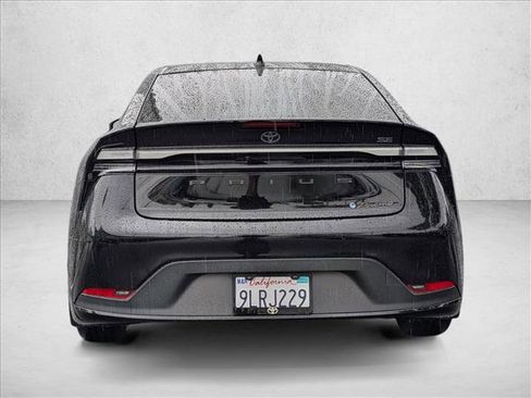 Used 2024 Toyota Prius Prime FWD image 7