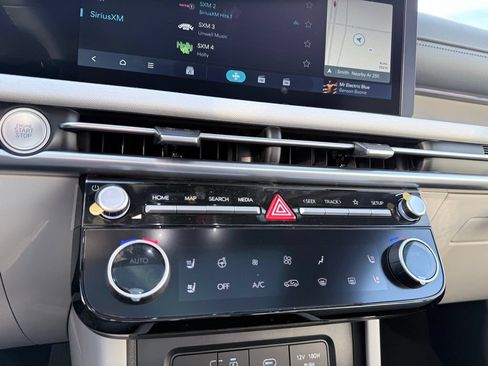 New 2026 Hyundai Tucson Limited AWD/4WD image 18