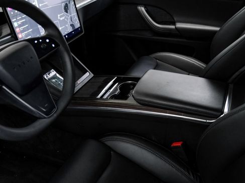 Used 2024 Tesla Model X AWD/4WD image 22