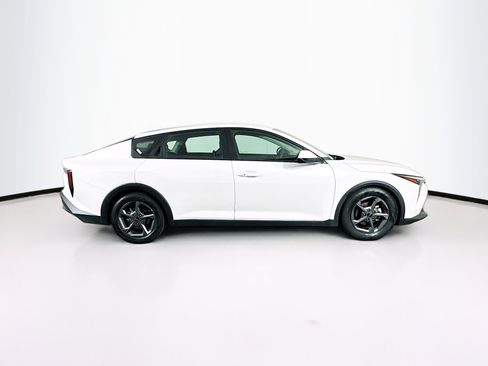 Used 2025 Kia K4 LXS image 10