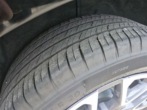 Used 2025 Chevrolet Blazer RS image 29