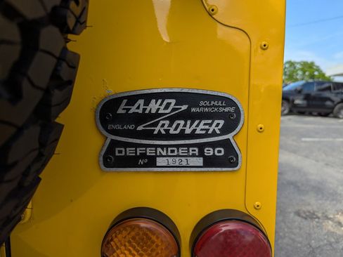 Used 1997 Land Rover Defender 90 AWD/4WD image 11