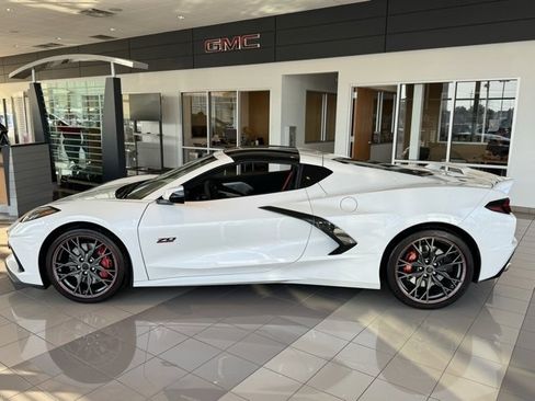 Used 2023 Chevrolet Corvette Stingray Premium Cpe w/ 3LT image 2