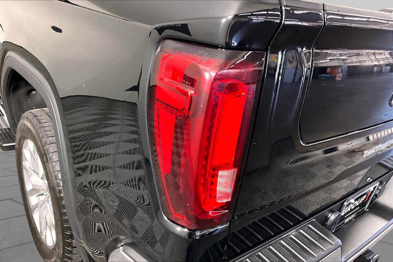 Used 2021 GMC Sierra 1500 SLT RWD image 25