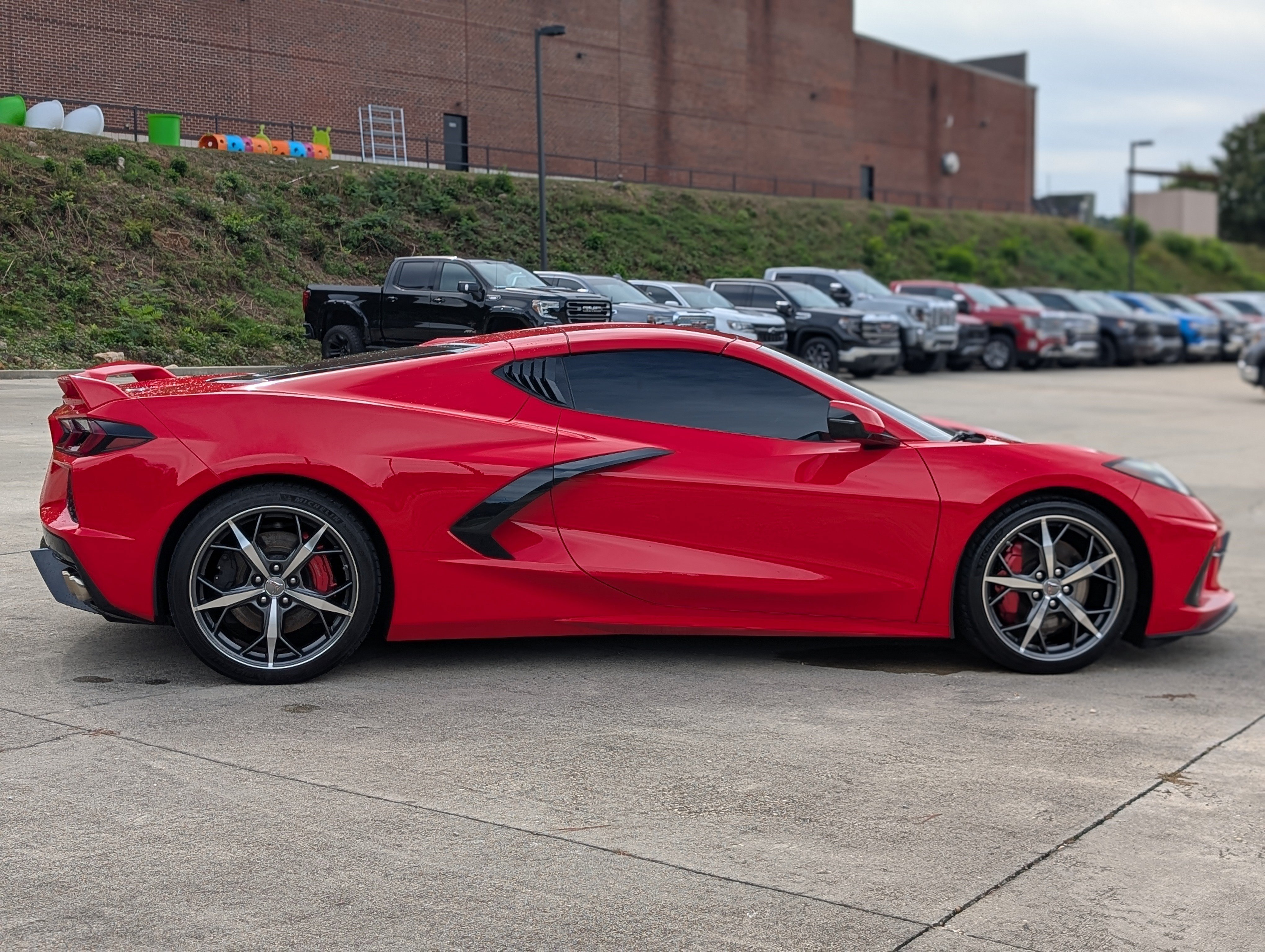 Used 2021 Chevrolet Corvette Stingray Preferred Cpe w/ Z51 Performance Package RWD image 10