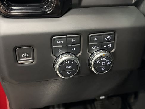 Used 2023 GMC Sierra 1500 AT4 w/ Technology Package image 10