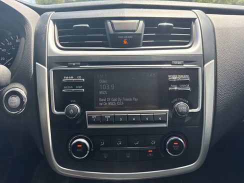 Used 2016 Nissan Altima 2.5 SR FWD image 5