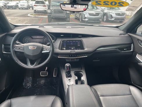 Certified 2022 Cadillac XT4 Sport w/ Enhanced Visibility Package image 17