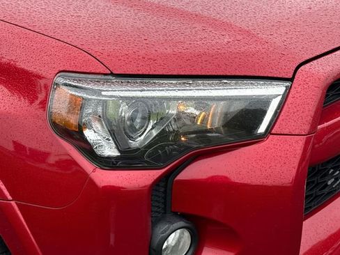 Used 2017 Toyota 4Runner SR5 Premium AWD/4WD image 12