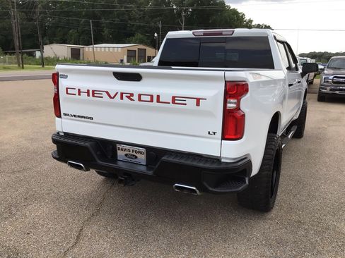 Used 2021 Chevrolet Silverado 1500 LT Trail Boss w/ Convenience Package II AWD/4WD image 11