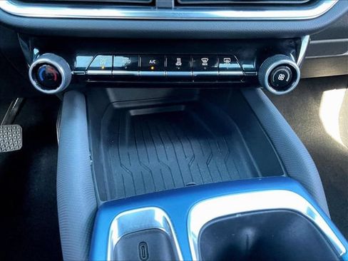 Certified 2024 Chevrolet Equinox EV LT w/ LPO, Trailering Package FWD image 17