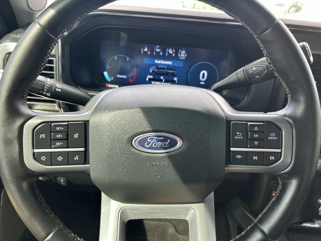 Used 2025 Ford F250 Lariat AWD/4WD image 43
