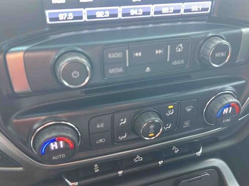 Used 2017 Chevrolet Silverado 1500 LT image 22