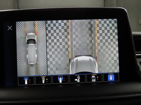 Used 2024 Chevrolet Tahoe LT image 17