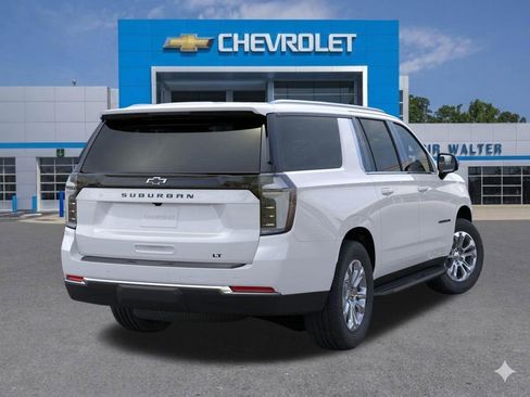 New 2026 Chevrolet Suburban LT image 5