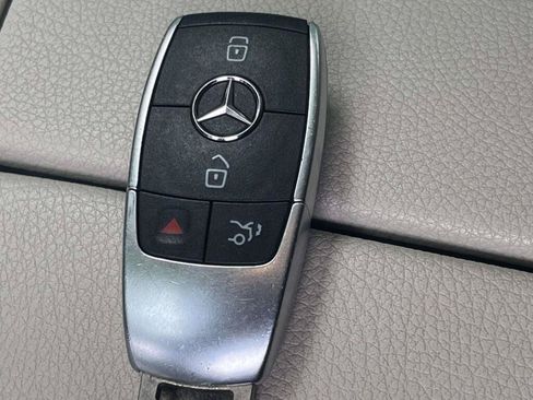 Used 2022 Mercedes-Benz GLA 250 4MATIC image 4