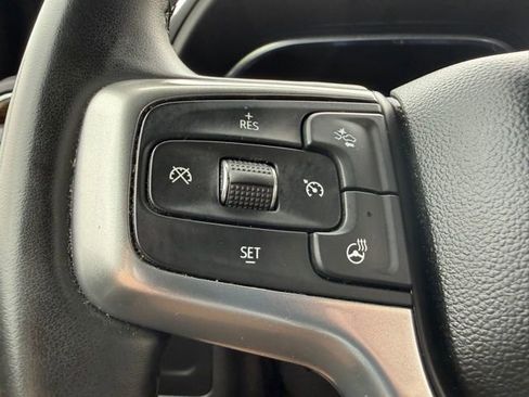 Used 2023 Chevrolet Suburban Premier AWD/4WD image 27