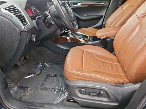 Used 2011 Audi Q5 2.0T Premium image 15
