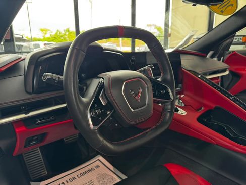 Used 2023 Chevrolet Corvette Stingray Premium Conv w/ Z51 Performance Package RWD image 21