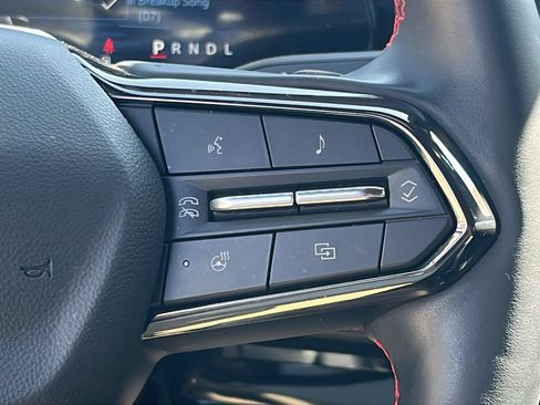 Used 2025 Chevrolet Equinox RS w/ Safety and Technology Package FWD image 18