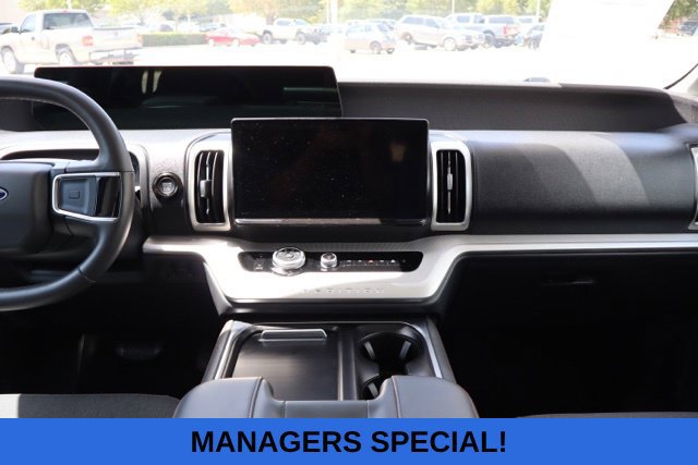 Used 2025 Ford Expedition Max Active AWD/4WD image 14