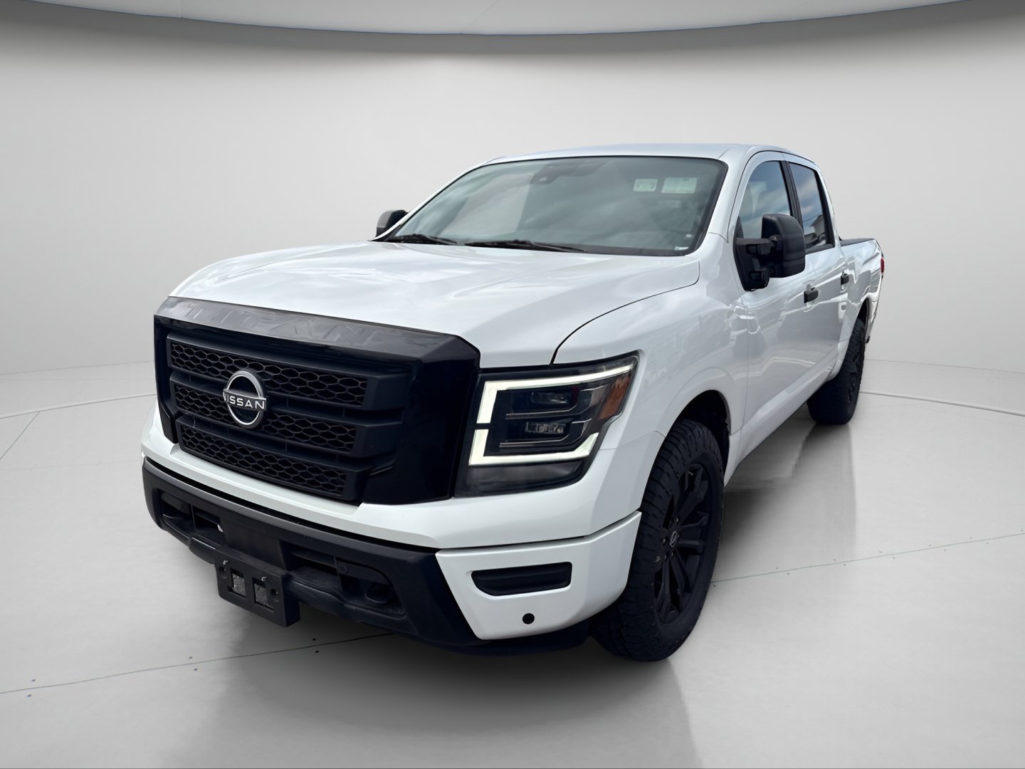 Used 2023 Nissan Titan SV w/ SV Convenience Package AWD/4WD image 15