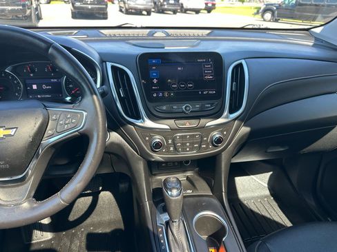 Used 2021 Chevrolet Equinox Premier AWD/4WD image 12