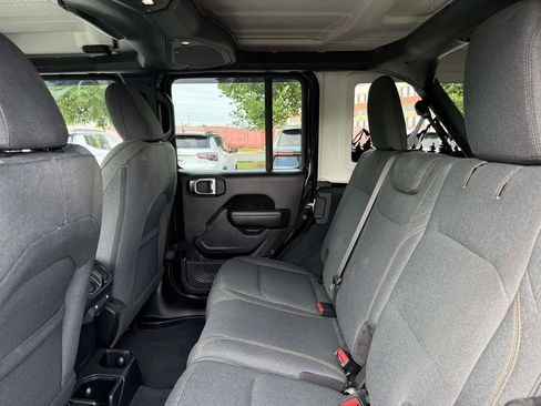 Used 2024 Jeep Wrangler Unlimited Sport AWD/4WD image 17
