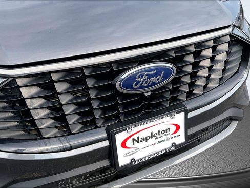 Used 2024 Ford Escape Platinum AWD/4WD image 27