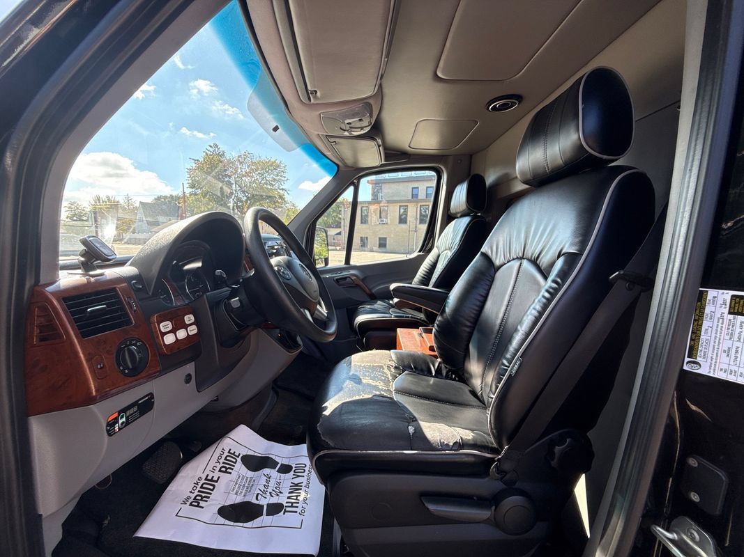 Used 2017 Mercedes-Benz Sprinter 2500 image 16
