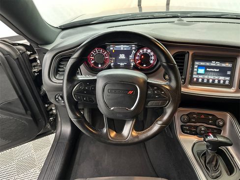 Used 2023 Dodge Challenger SXT w/ Blacktop Package image 21