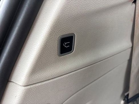 Used 2020 Chrysler Voyager Lxi image 35