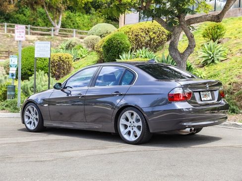 Used 2006 BMW 330i Sedan RWD image 3