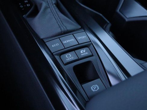 New 2026 Toyota Camry SE image 18