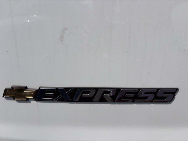 Used 2025 Chevrolet Express 2500 w/ Driver Convenience Package RWD image 6