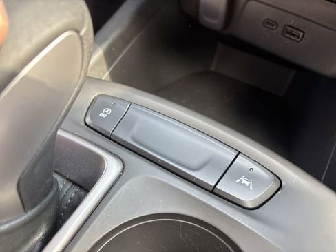 Used 2024 Chevrolet Trax LS w/ LS Convenience Package image 33