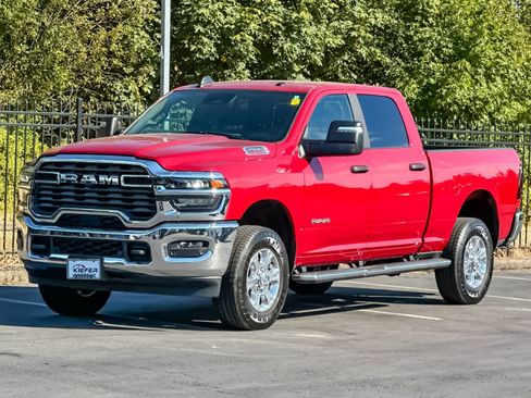 Used 2026 RAM 2500 Big Horn AWD/4WD image 7