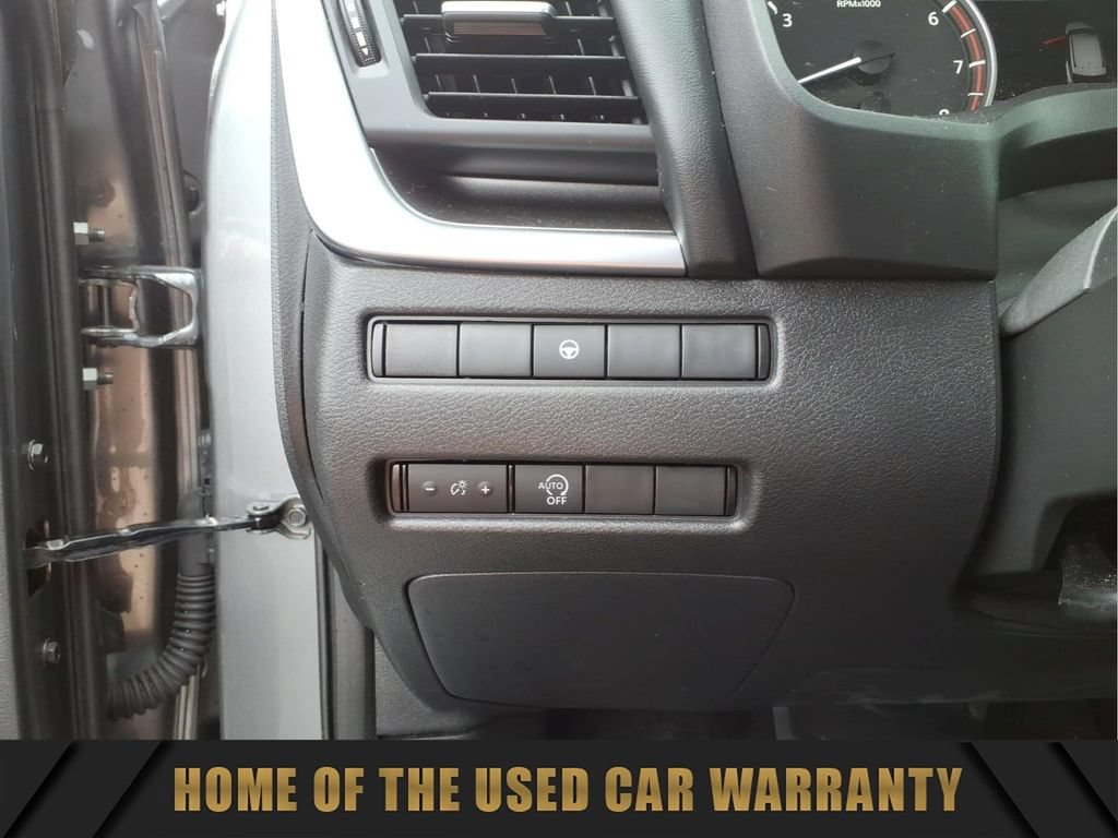 Used 2023 Nissan Rogue SV AWD/4WD image 18