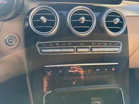 Used 2021 Mercedes-Benz GLC 300 image 16