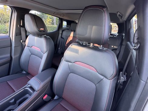 New 2026 Nissan Kicks SR w/ SR Premium Package FWD image 10