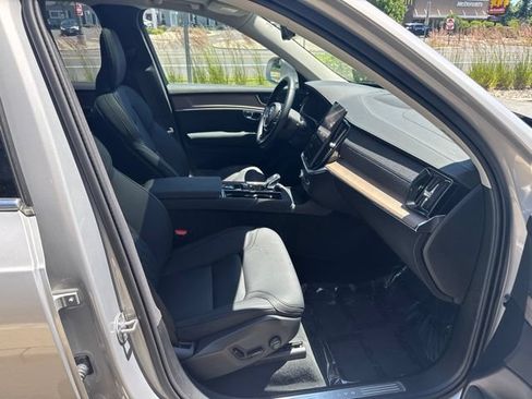 Certified 2025 Volvo XC90 B6 Plus AWD/4WD image 15