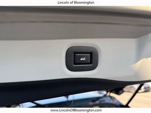 Used 2015 Nissan Rogue SL w/ SL Premium Package image 21