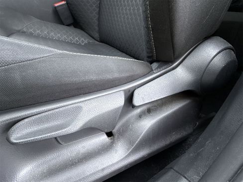 Used 2021 Toyota C-HR LE image 17