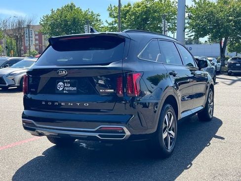 Used 2021 Kia Sorento EX w/ Panoramic Sunroof Package AWD/4WD image 9