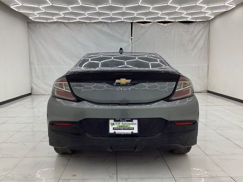 Used 2017 Chevrolet Volt LT w/ Comfort Package image 10