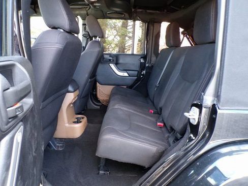 Used 2013 Jeep Wrangler Unlimited Sahara w/ Dual Top Group image 9