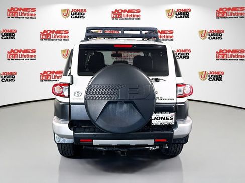 Used 2013 Toyota FJ Cruiser 4WD w/ Upgrade Pkg image 13
